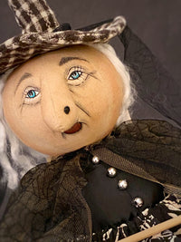 Naomi Witch